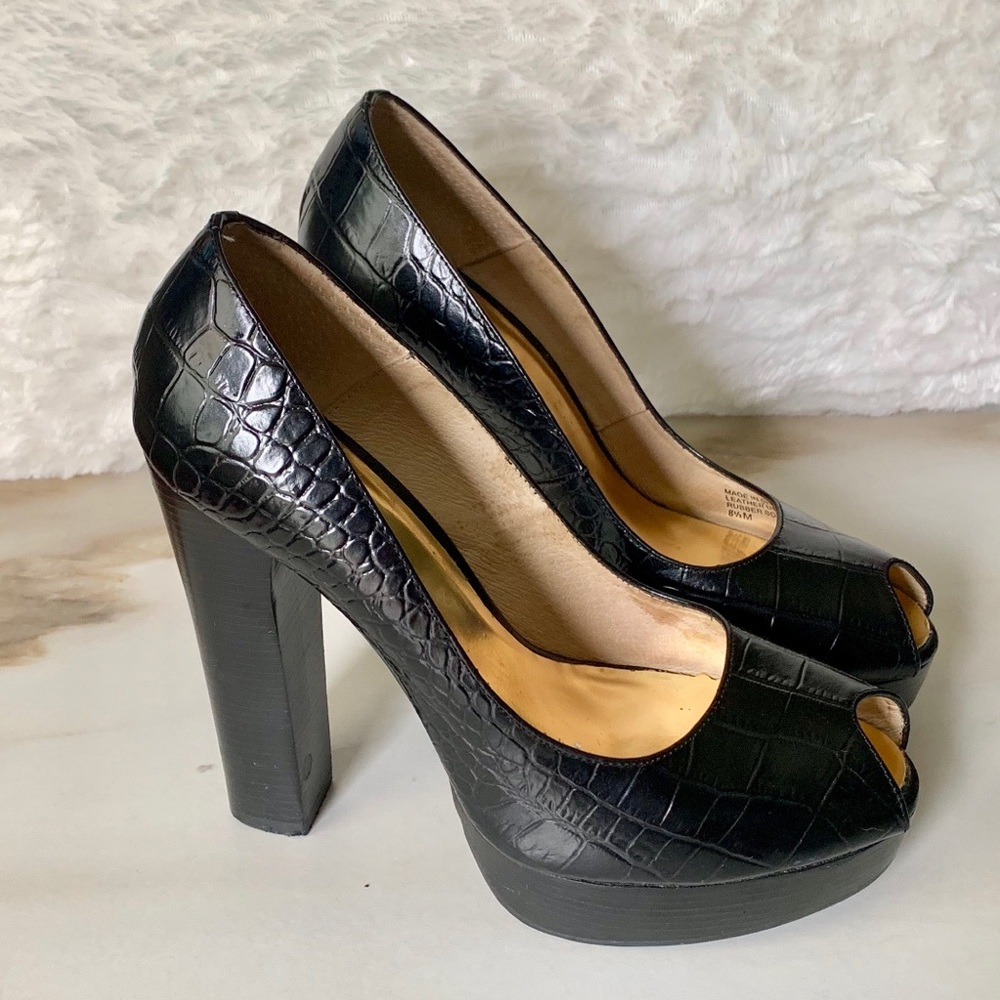 Michael Kors black pump. 🖤 Size 8.5